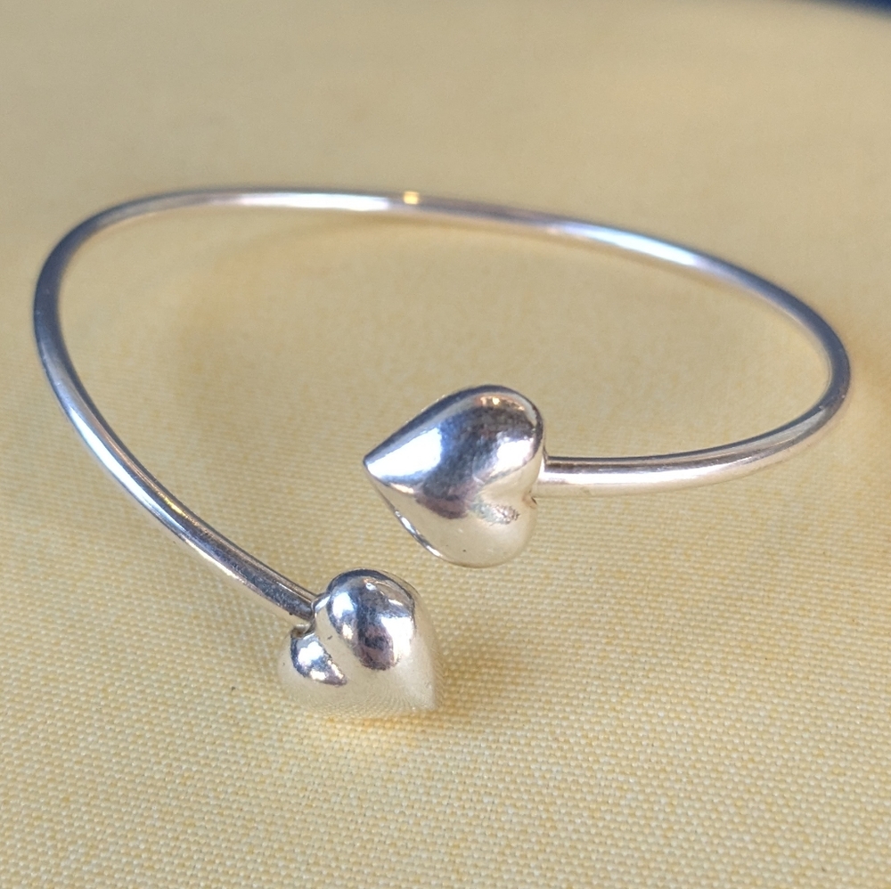 Elegant Sterling Silver Heart Bracelet